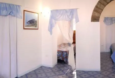 Dammusi Eleonora בית נופש