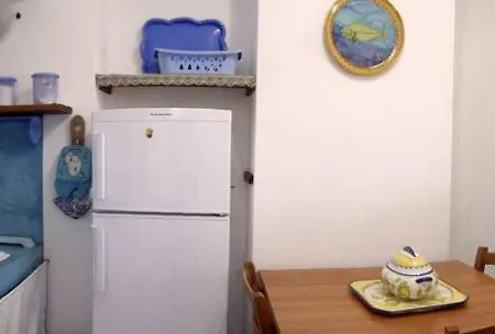 Dammusi Eleonora בית נופש *